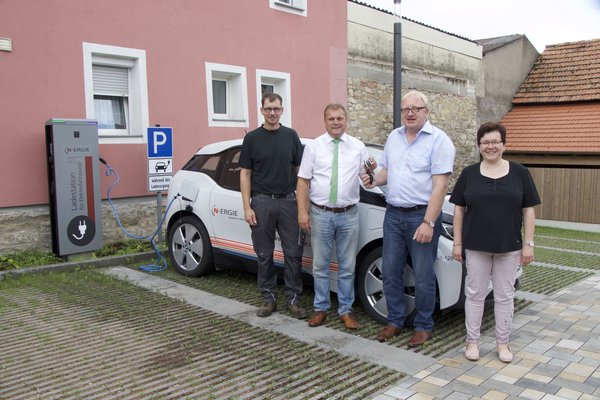 Gemeinde Kürnach testet erneut die Elektromobilität-IMG_7248